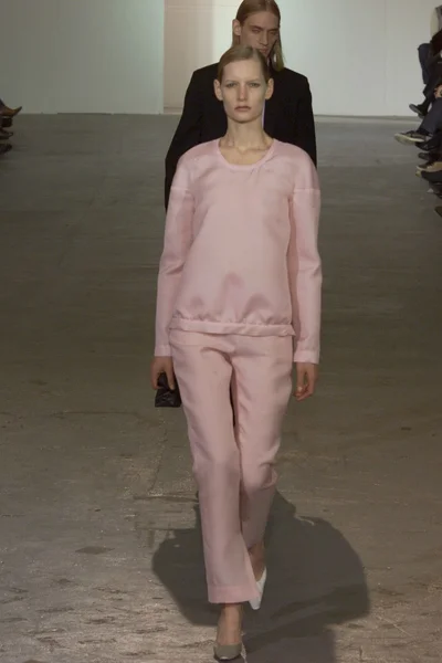 Look 12